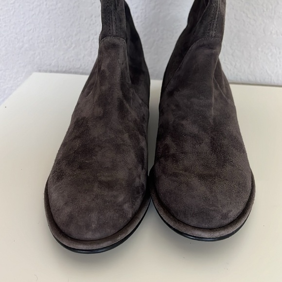 Like New With Box Stuart Weitzman Lowland Londra Suede Over the Knee Boots 6.5 - Picture 4 of 9